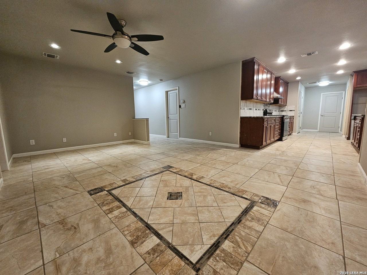 12214 Northledge Dr - Photo 3 of 19