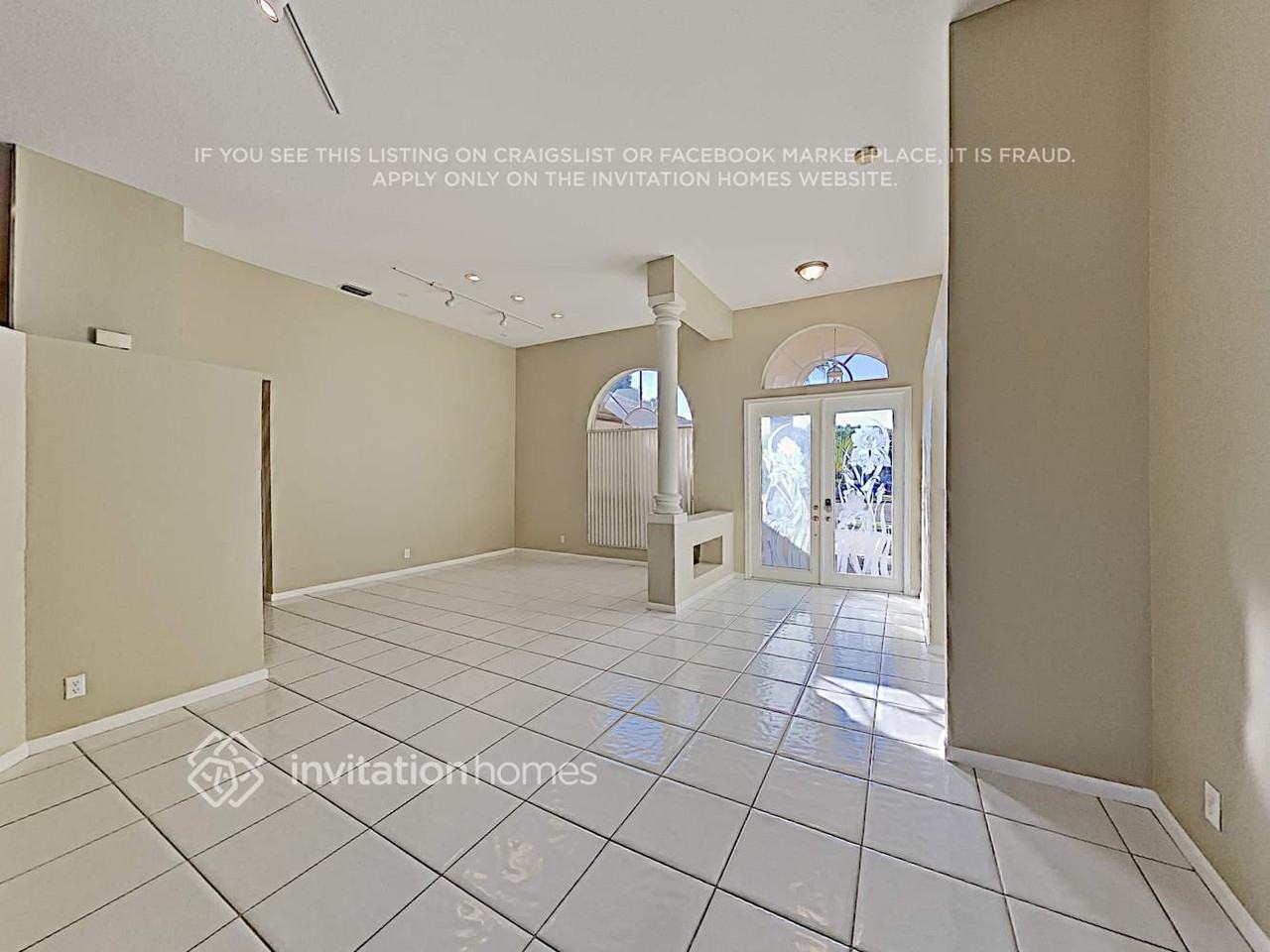 8227 Nw 41st St - Photo 4 of 24