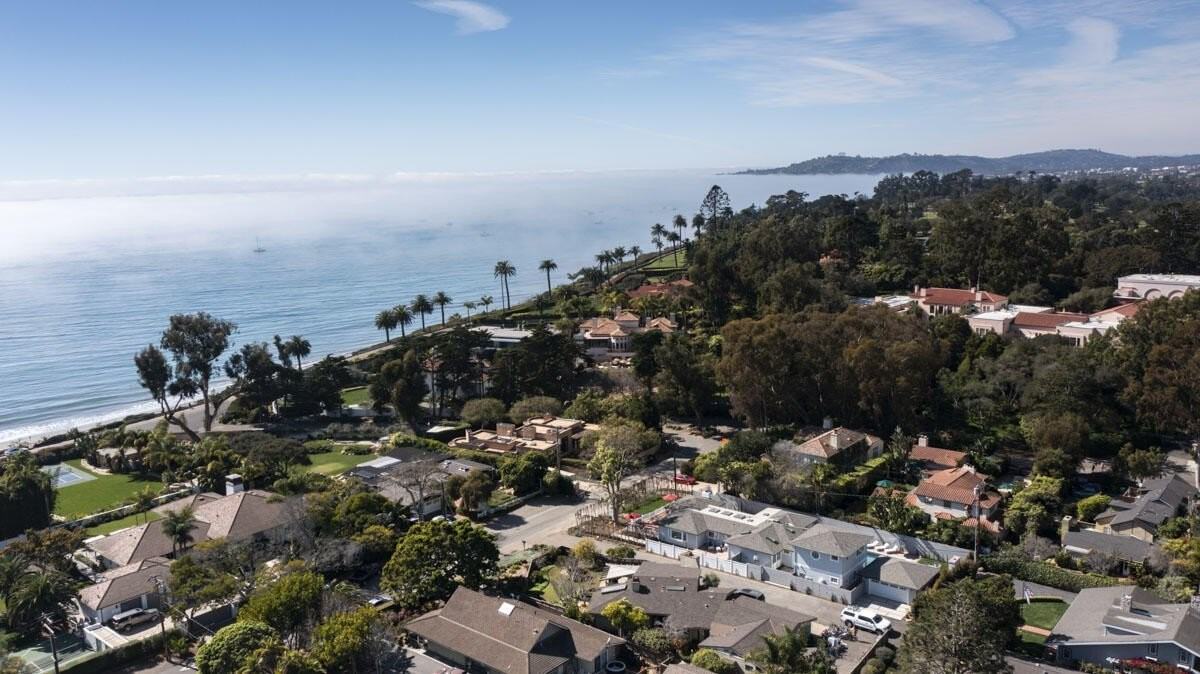 1112 Hill Rd - Photo 4 of 29