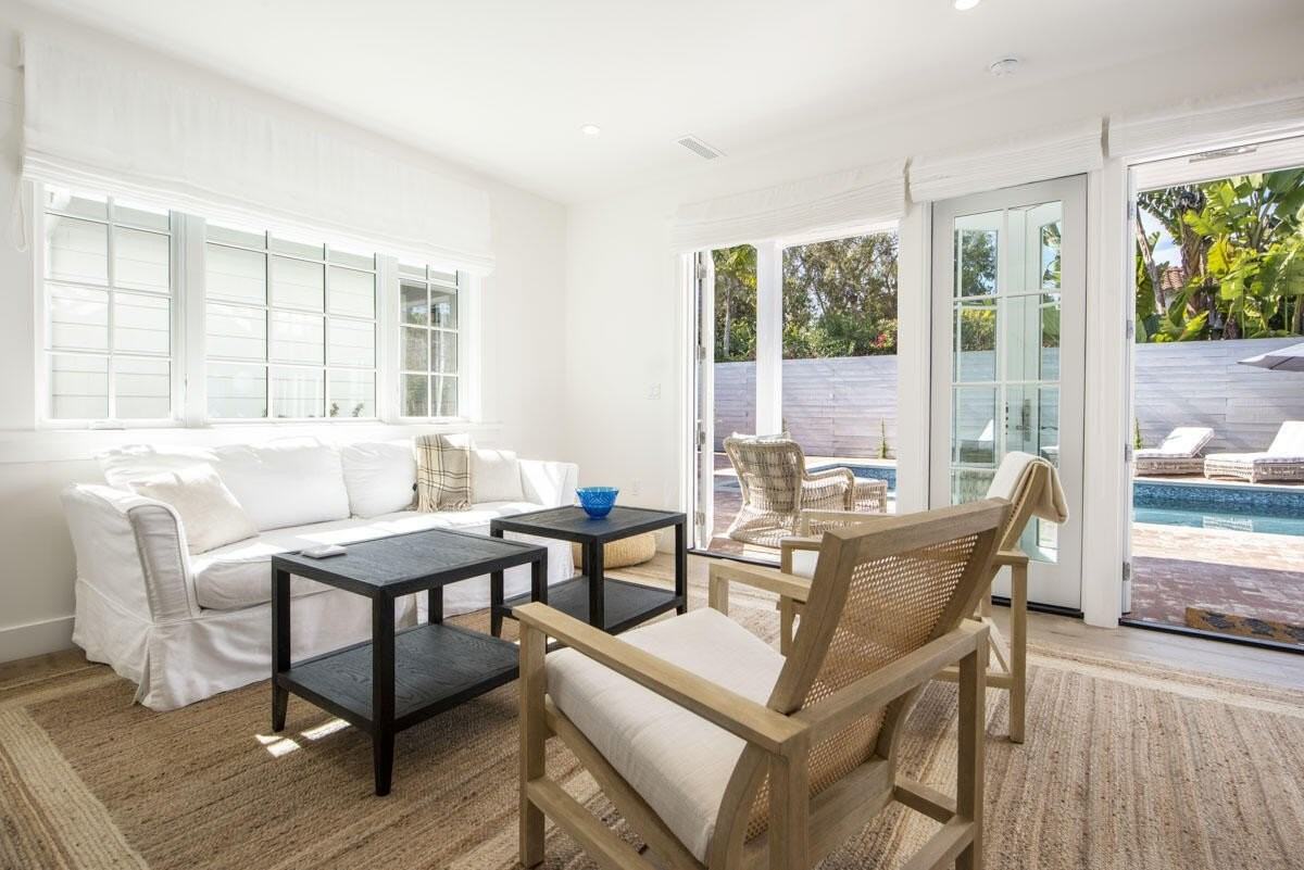 1112 Hill Rd - Photo 7 of 29