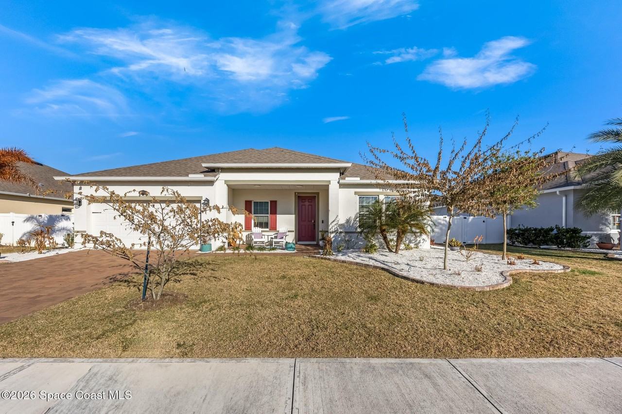 4793 Shannock Ave - Photo 4 of 33