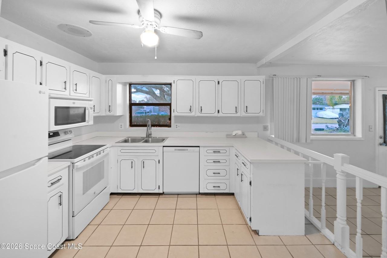 516 Falmouth Ave - Photo 7 of 20