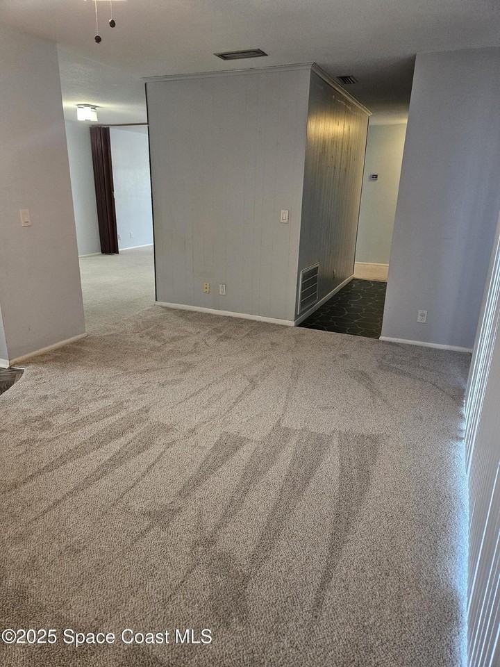 955 Beechfern Ln - Photo 7 of 32