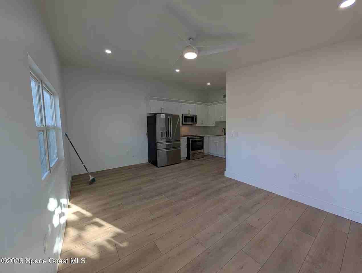 1827 Guava Ave - Photo 4 of 15