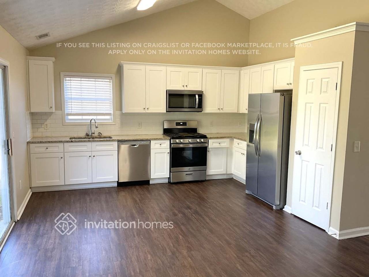 2678 Buena Vista Cir - Photo 3 of 10