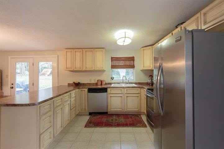 820 Chestwood Ave - Photo 7 of 28