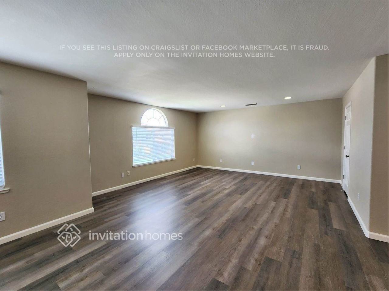 4503 Crabapple Ct - Photo 2 of 13