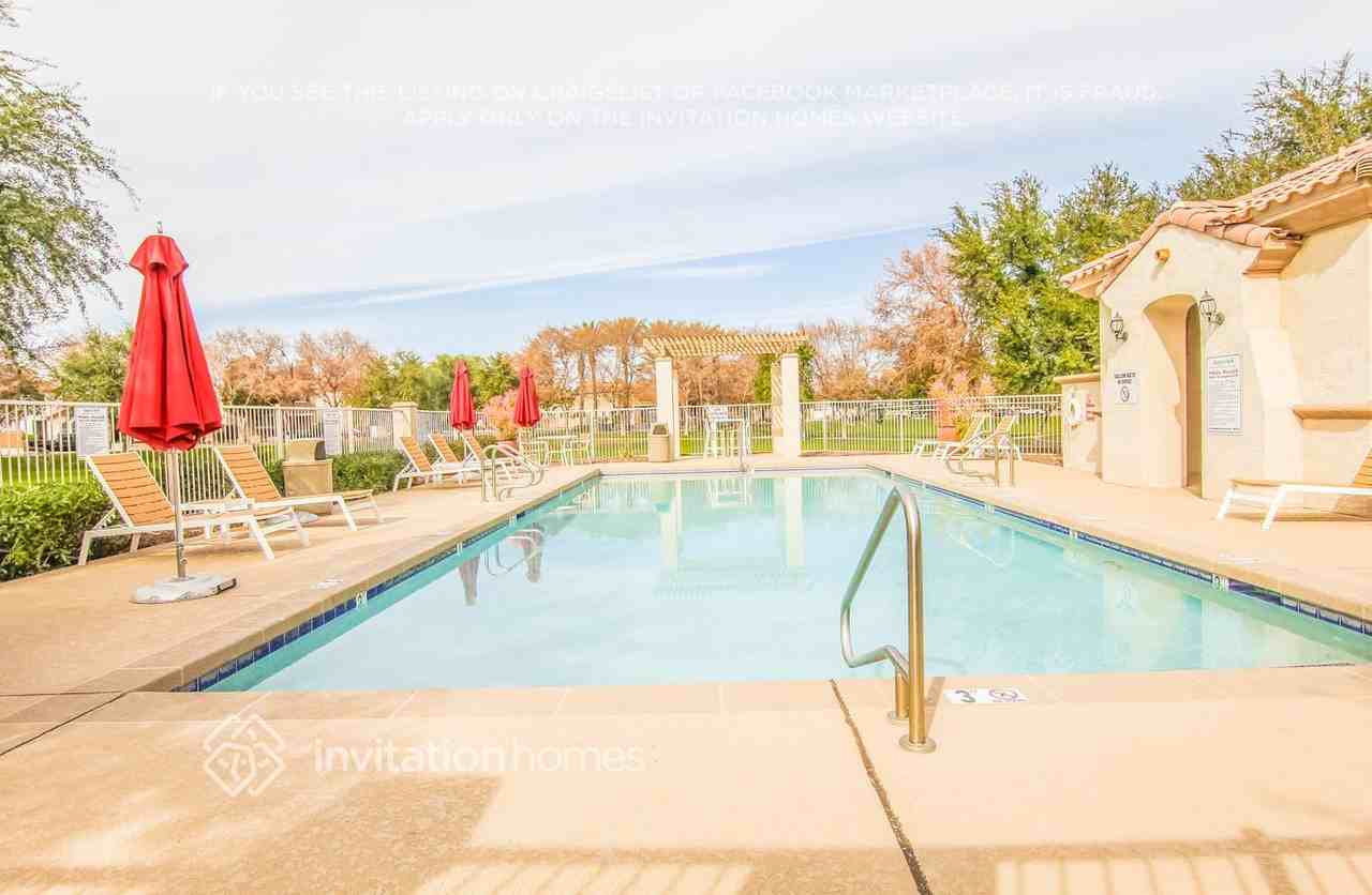 3376 E Liberty Ln - Photo 7 of 10