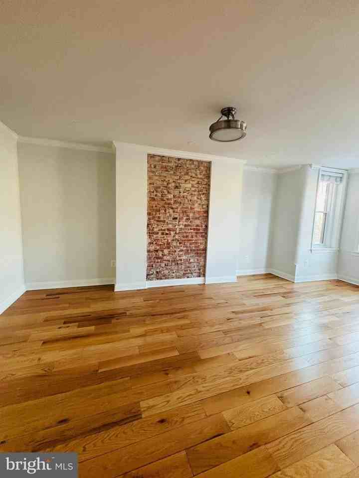 1724 18th St Nw Apt 3 #3 - Photo 5 of 12