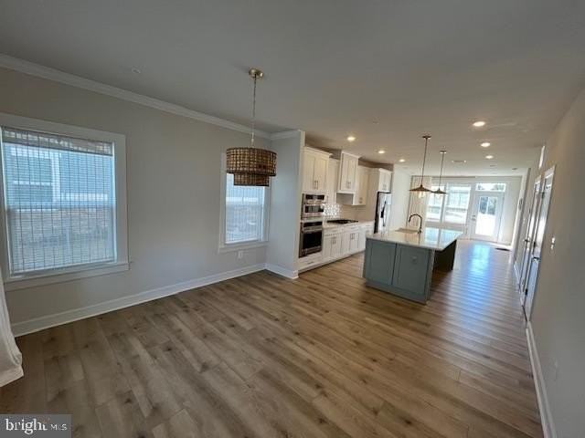 306 Bayberry Dr - Photo 4 of 15