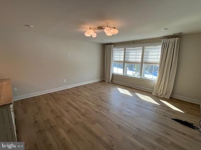 306 Bayberry Dr - Photo 7 of 15