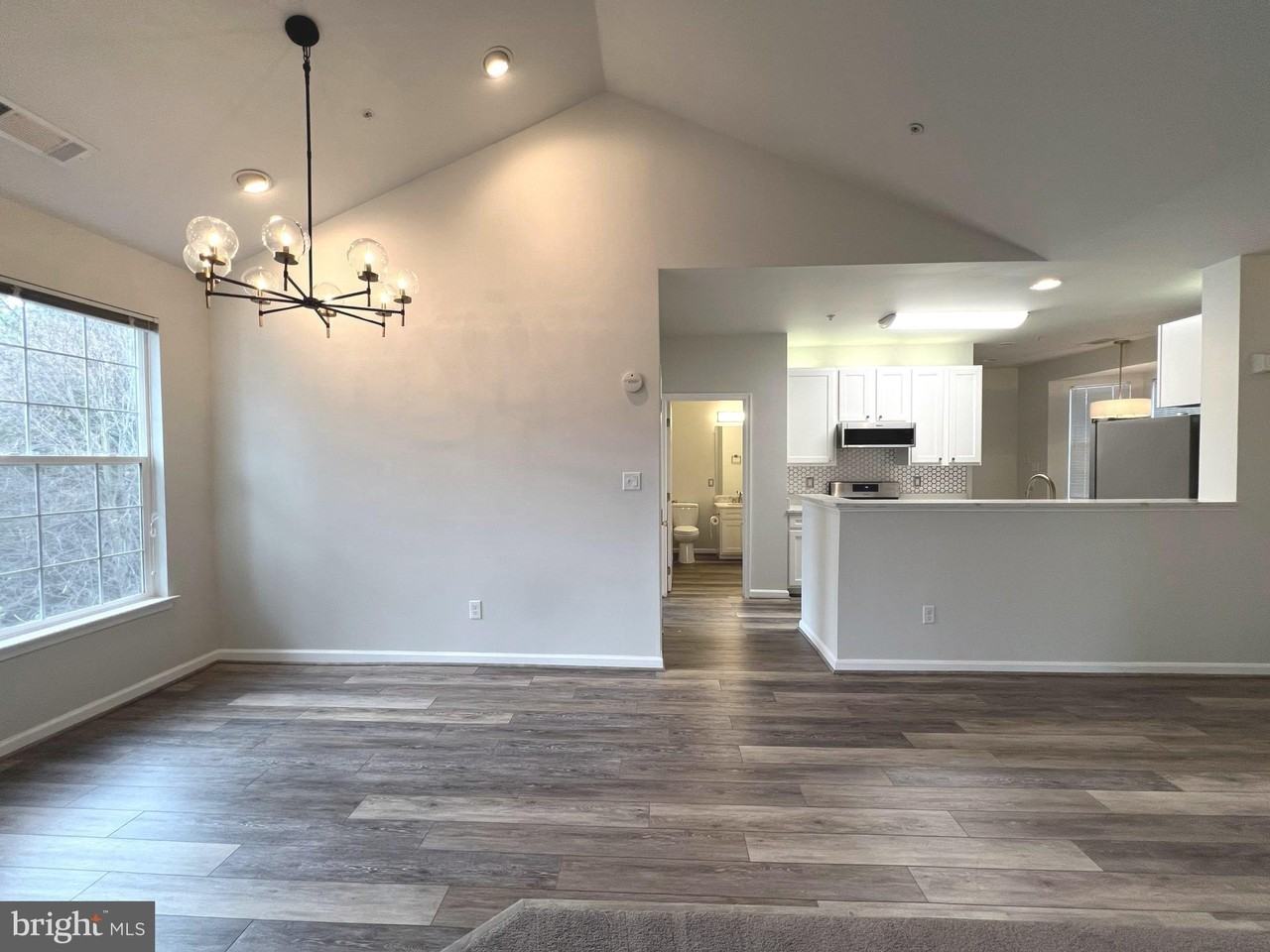 5000 Hollington Dr Unit 305 #305 - Photo 7 of 30