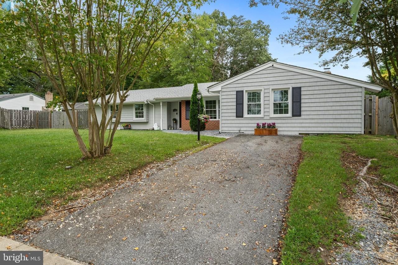 2106 Dennis Rd - Photo 5 of 18