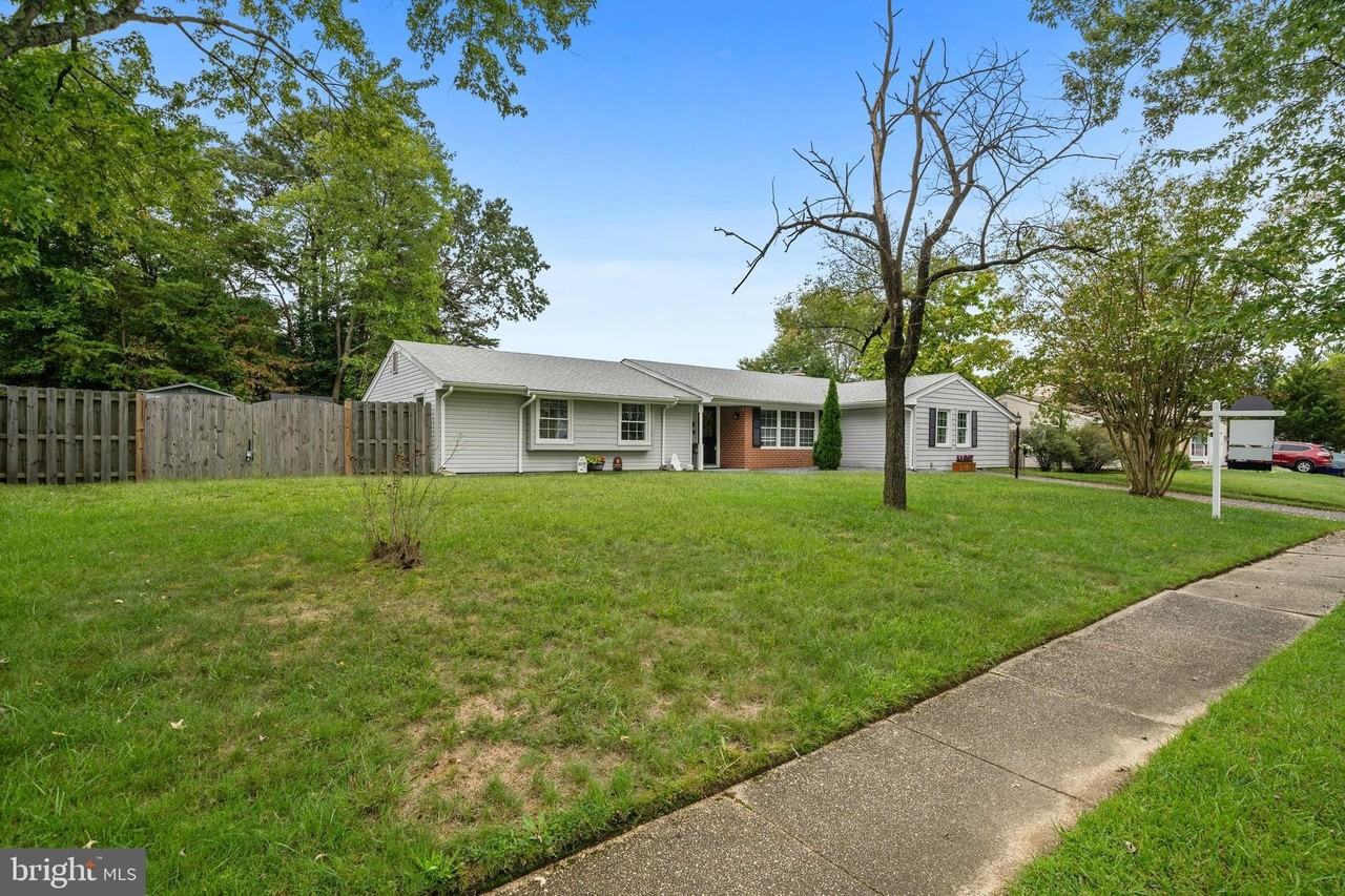 2106 Dennis Rd - Photo 7 of 18