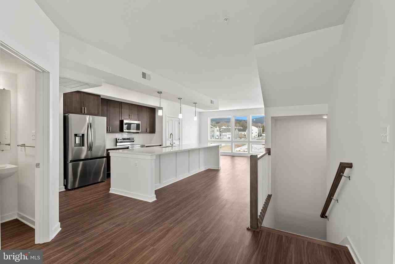 714 Iron Forge Rd Unit D - Photo 5 of 47