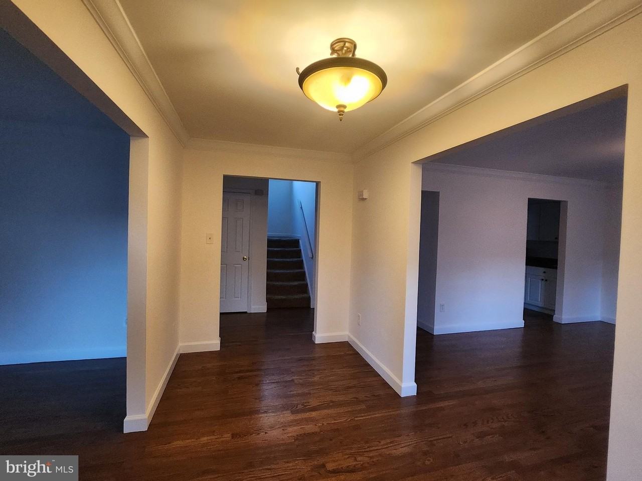 4 Oriole Dr - Photo 3 of 12