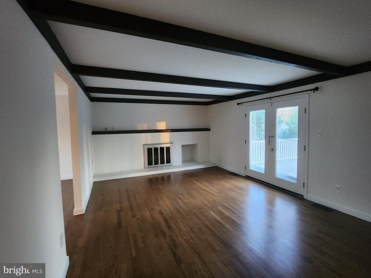 4 Oriole Dr - Photo 4 of 12