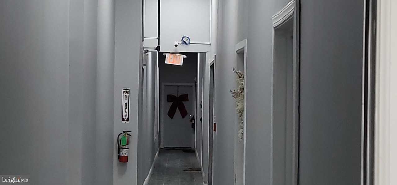 1729 Centre Ave Unit 10 #10 - Photo 6 of 30