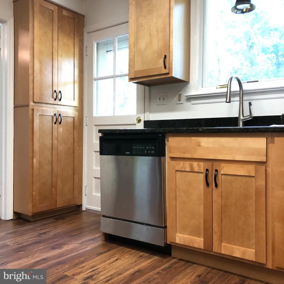 739 Weadley Rd - Photo 3 of 20