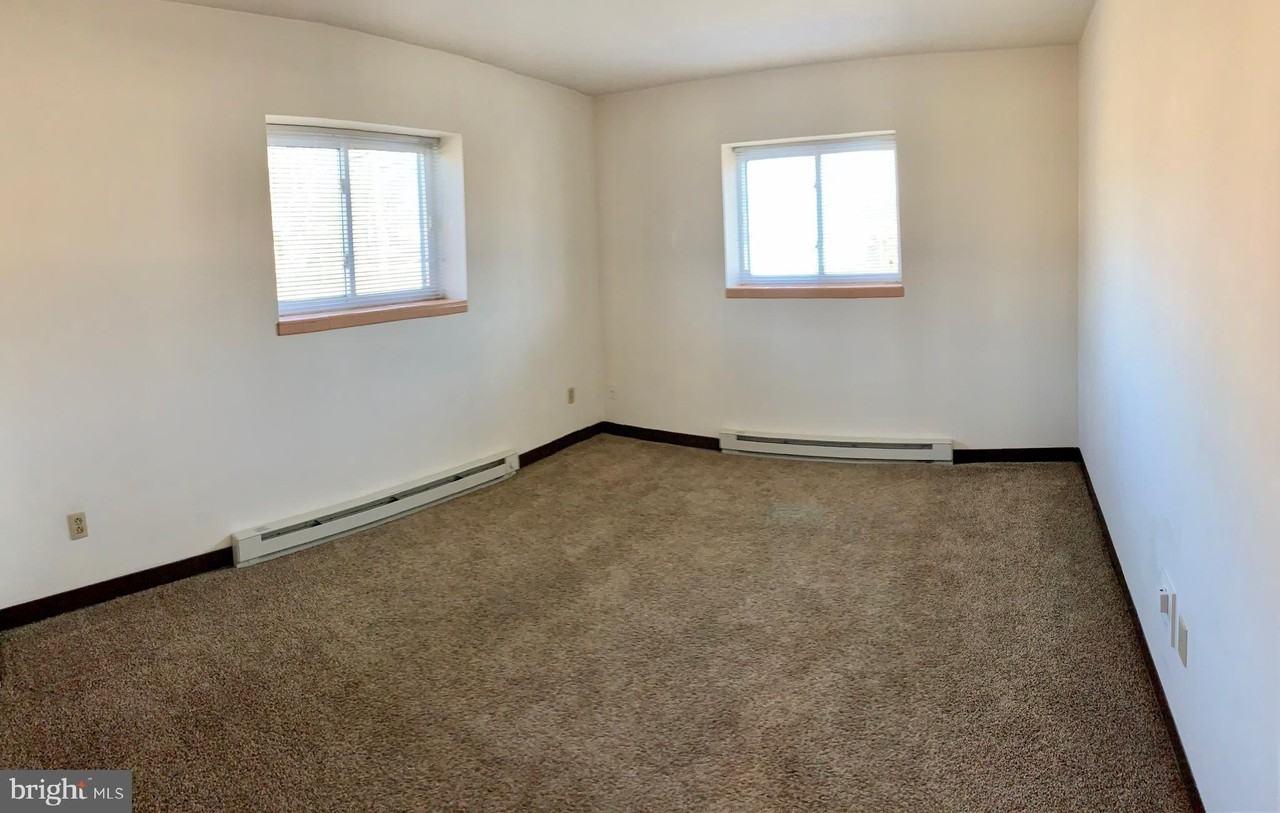 215 W 4th St Apt 2 #2 - Photo 5 of 6