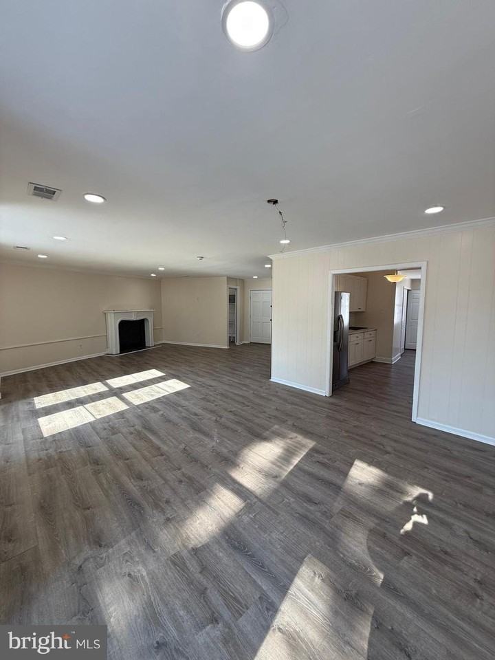 7801 Montgomery Ave Apt 1 #1 - Photo 4 of 23