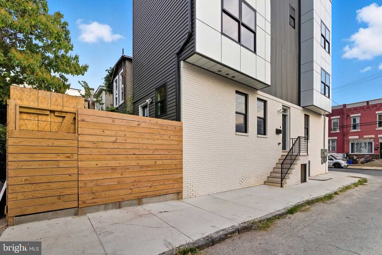 2713 W Montgomery Ave #A - Photo 2 of 24