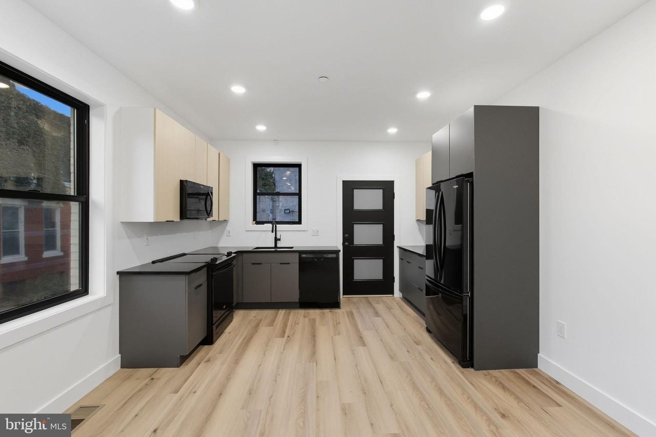 2713 W Montgomery Ave #A - Photo 4 of 24