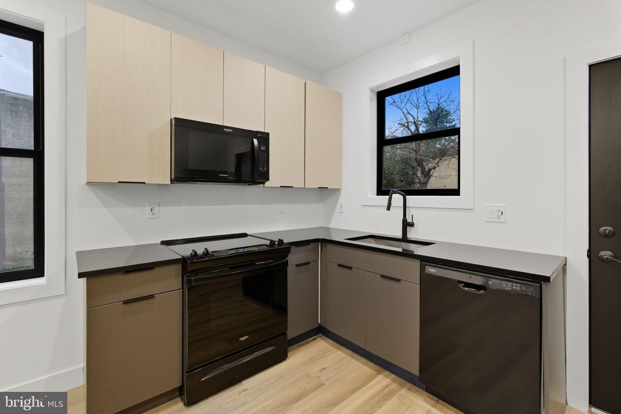 2713 W Montgomery Ave #A - Photo 6 of 24