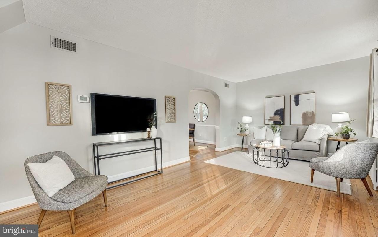 114 N Cleveland St - Photo 4 of 28