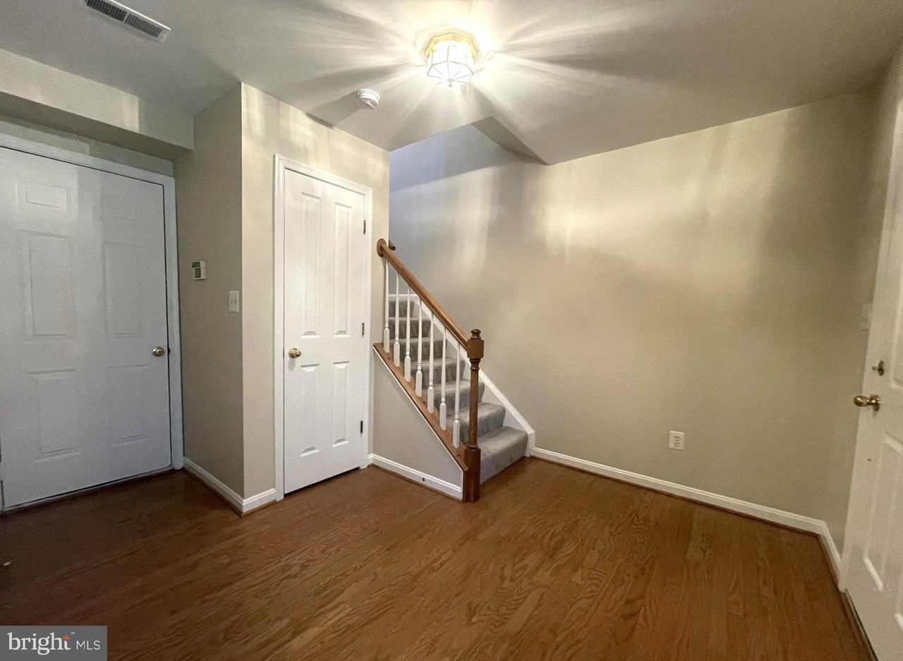 2450 Garnett Dr - Photo 3 of 37