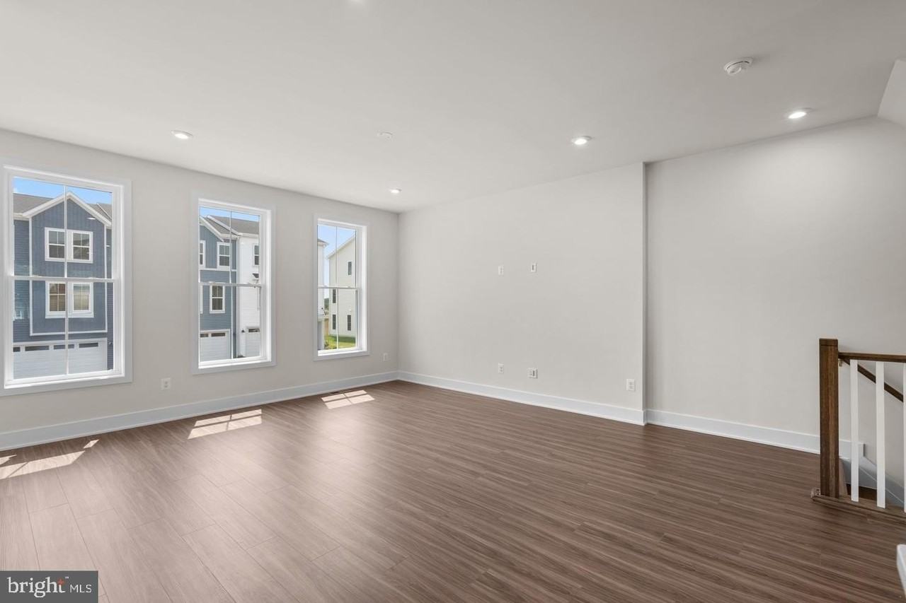 114 Galaxy Pl - Photo 7 of 50