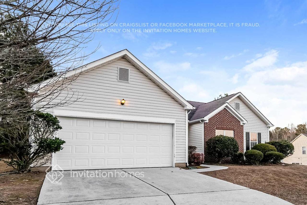 6872 Bridgewood Dr - Photo 3 of 17