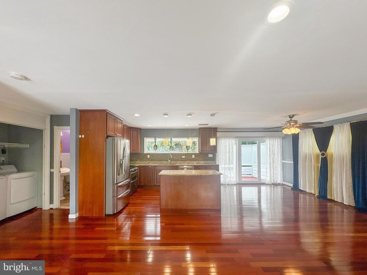 3915 Terrace Dr - Photo 5 of 29