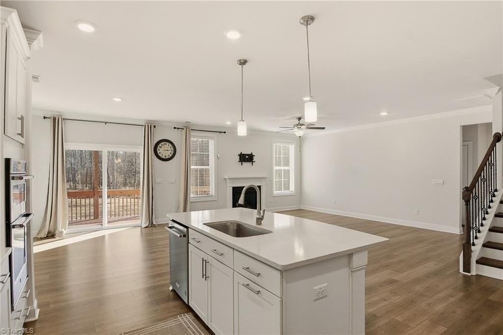 8867 Bakersfield Dr - Photo 7 of 34