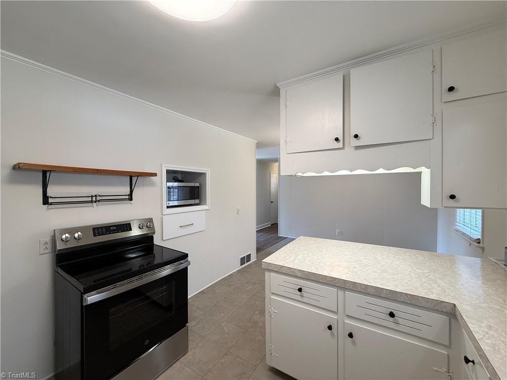 2323 Frederick Dr - Photo 3 of 19