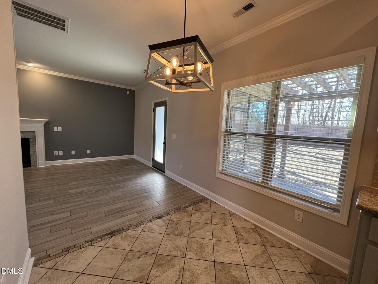 19 Eaton Dr - Photo 7 of 17