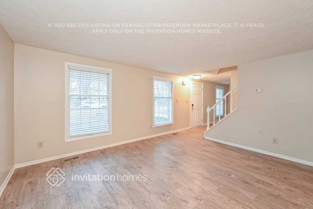 445 N Pond Trl - Photo 5 of 19