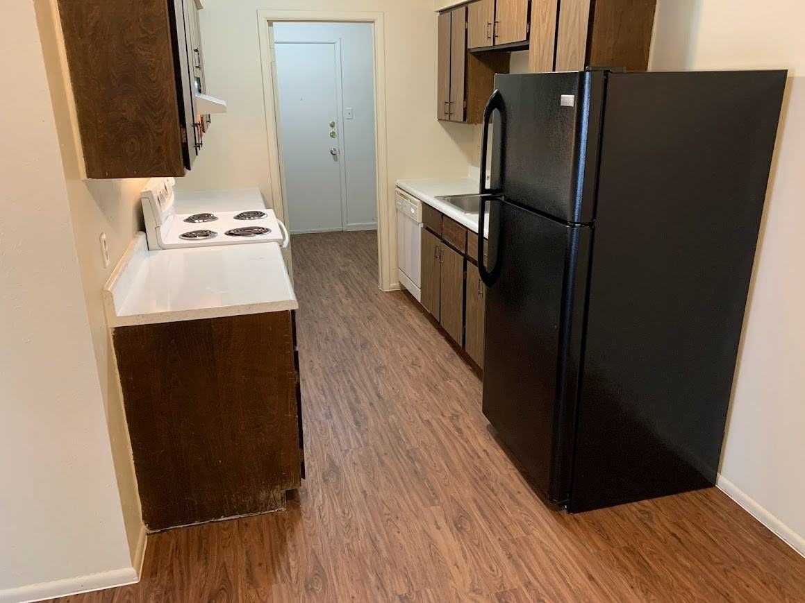 419 Live Oak St #1 - Photo 7 of 15