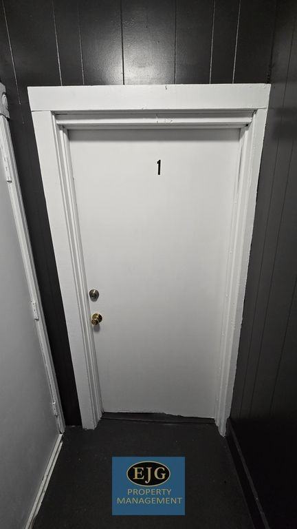 205-213 Pine Street - NEW - 205 1/2 - 1 #205-1-2-1 - Photo 5 of 30