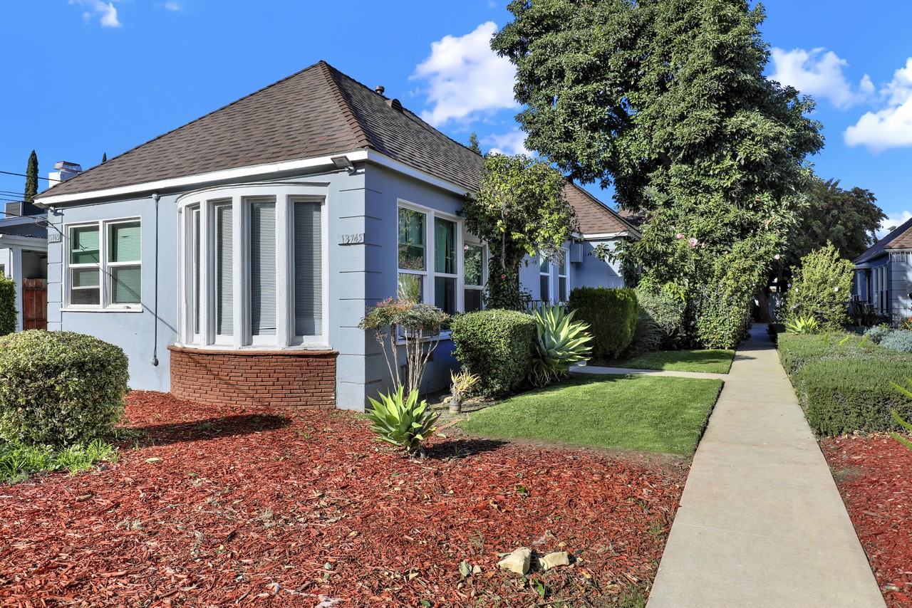 Sylvan Gardens - Photo 2 of 35