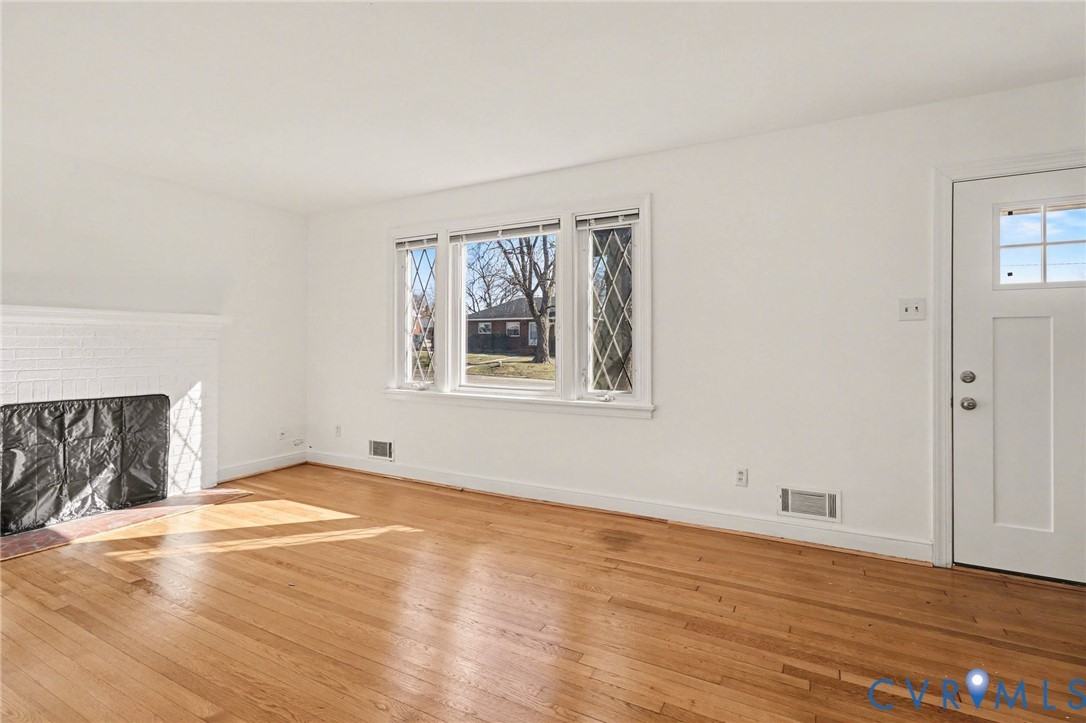 1342 Evergreen Ave - Photo 2 of 23