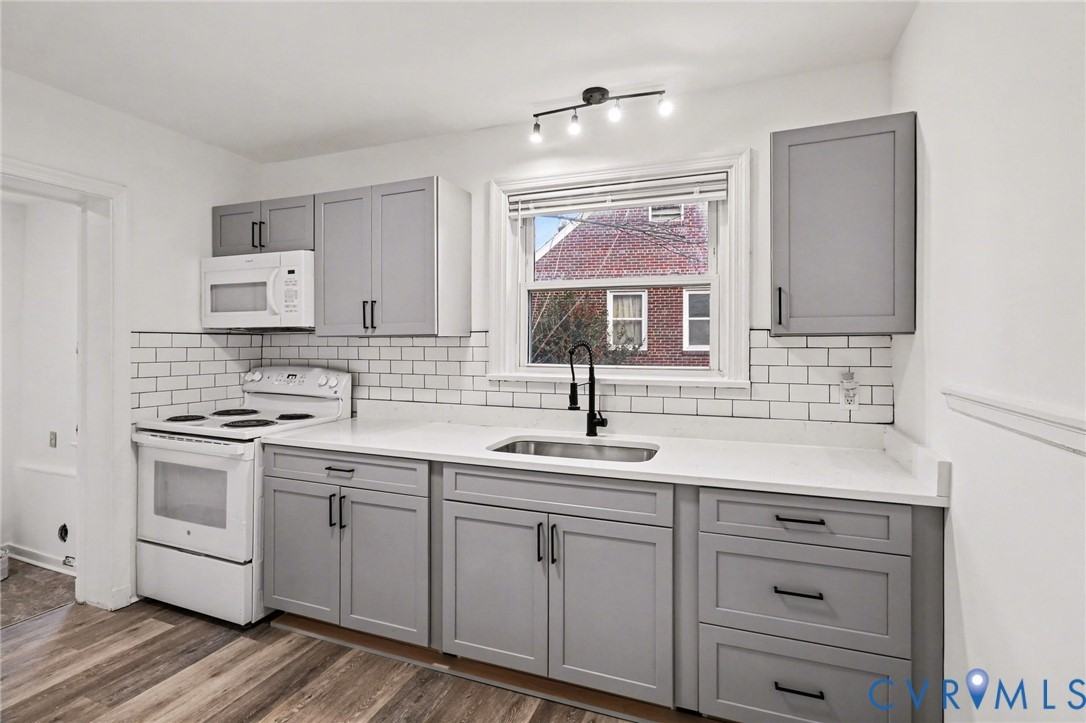 1342 Evergreen Ave - Photo 6 of 23