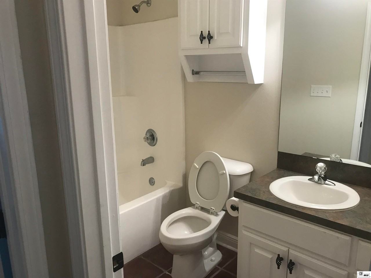 117 Carriage Way - Photo 5 of 14