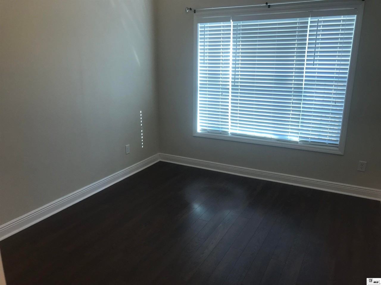 117 Carriage Way - Photo 6 of 14