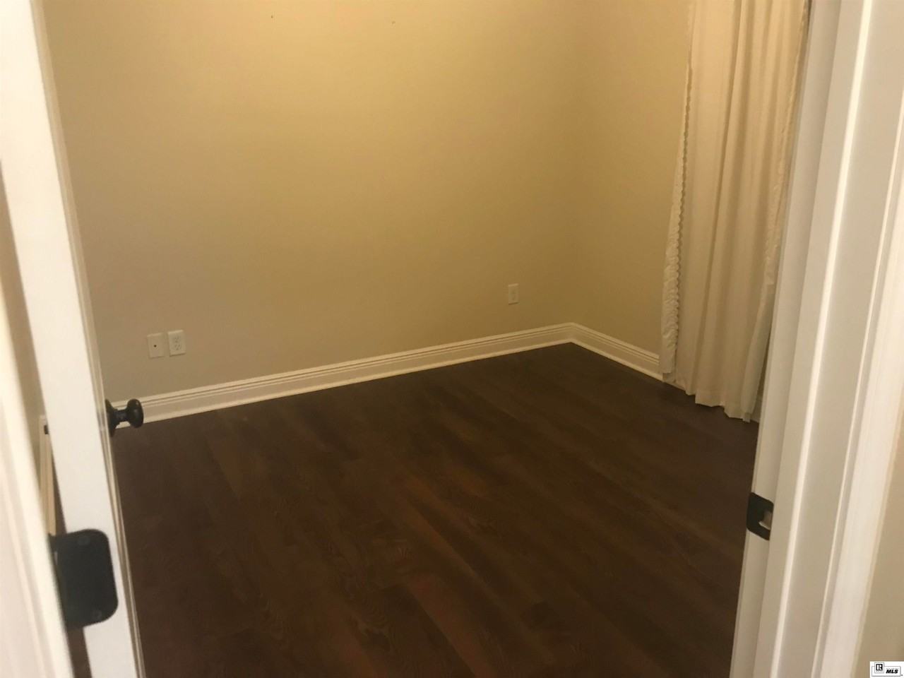 117 Carriage Way - Photo 7 of 14