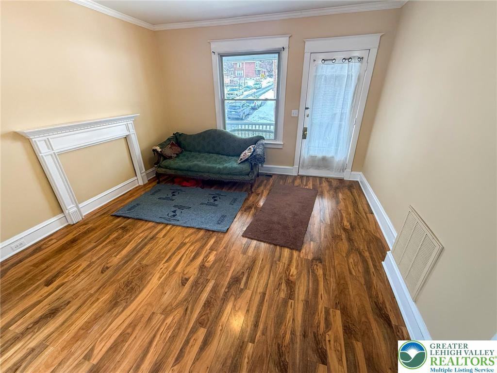 901 Reynolds St - Photo 4 of 26