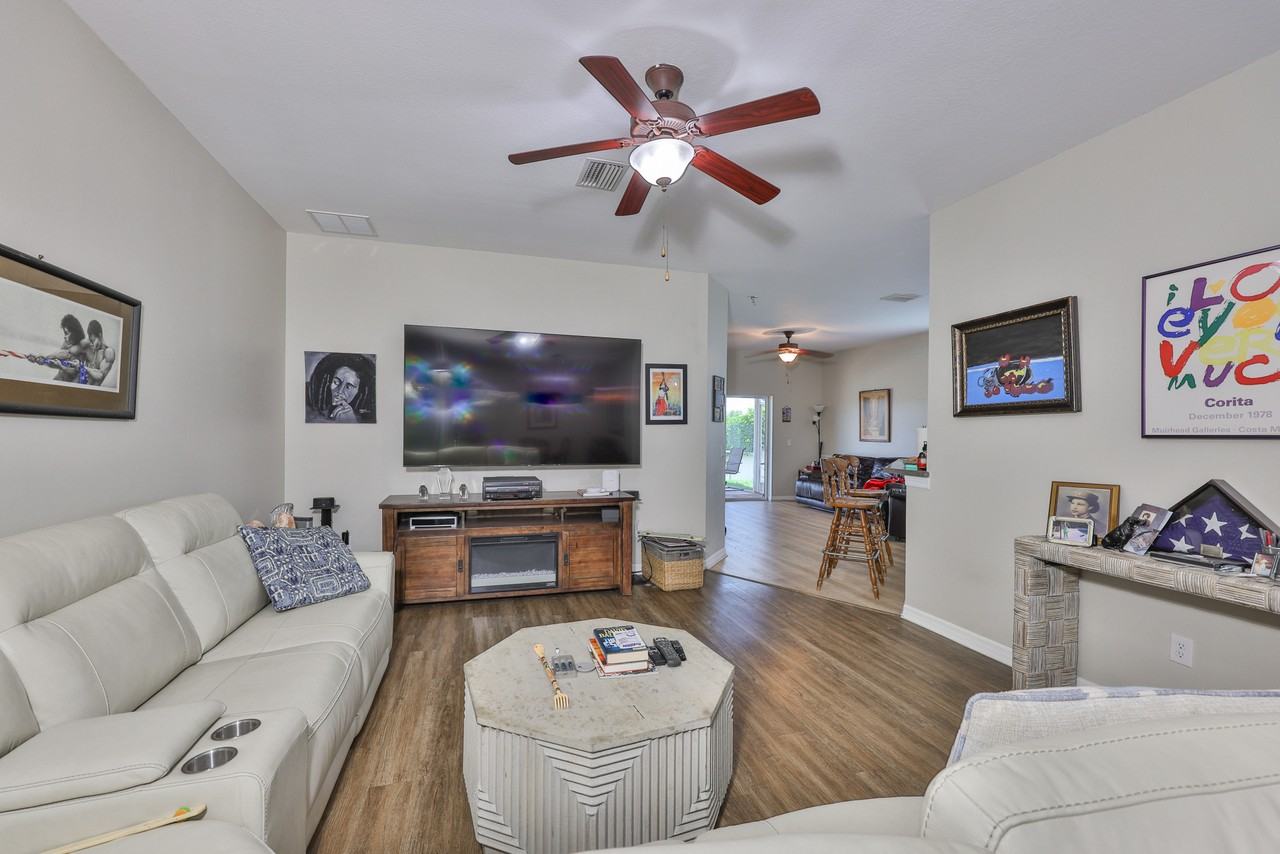 1703 Bonita Bluff Ct - Photo 3 of 27