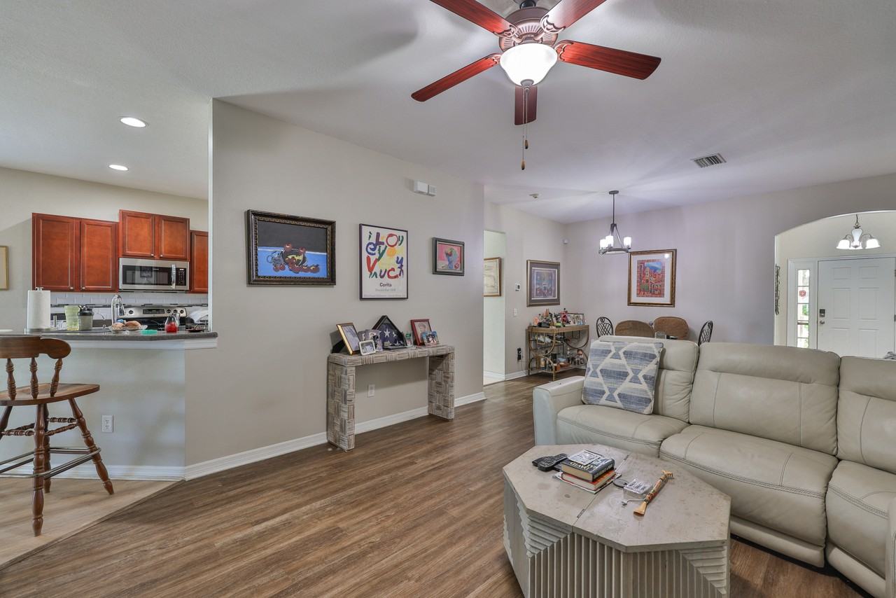 1703 Bonita Bluff Ct - Photo 5 of 27