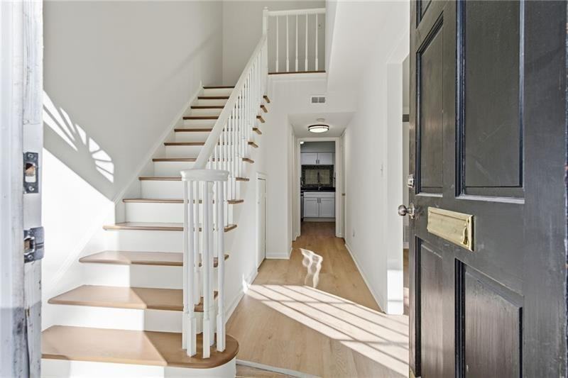 6520 Roswell Rd ##79 - Photo 4 of 24