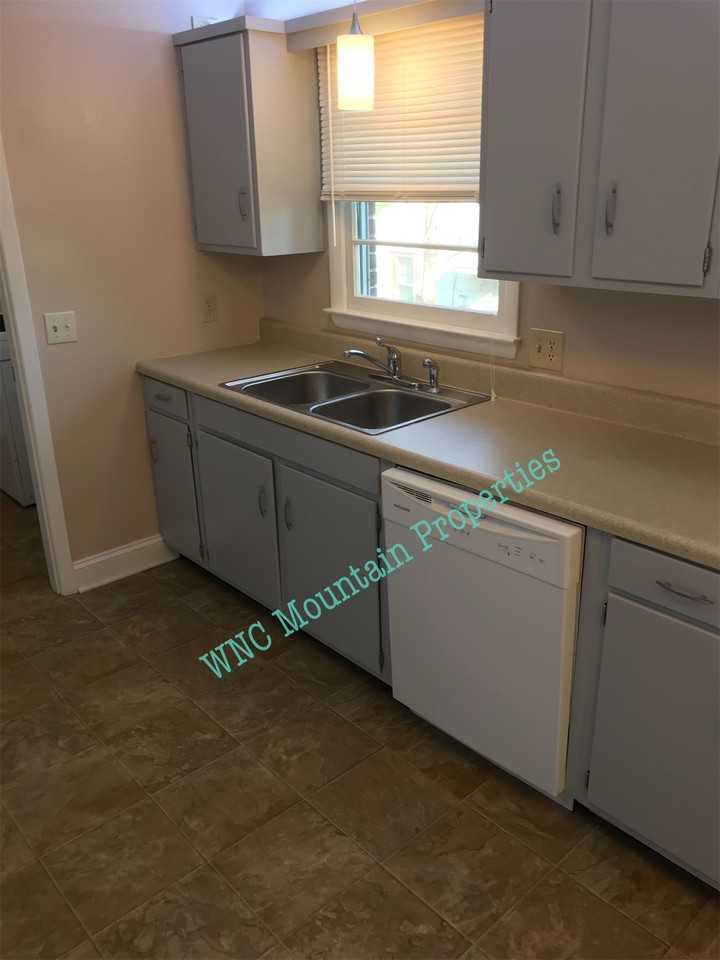 101 Chariton Ave #1 - Photo 2 of 9